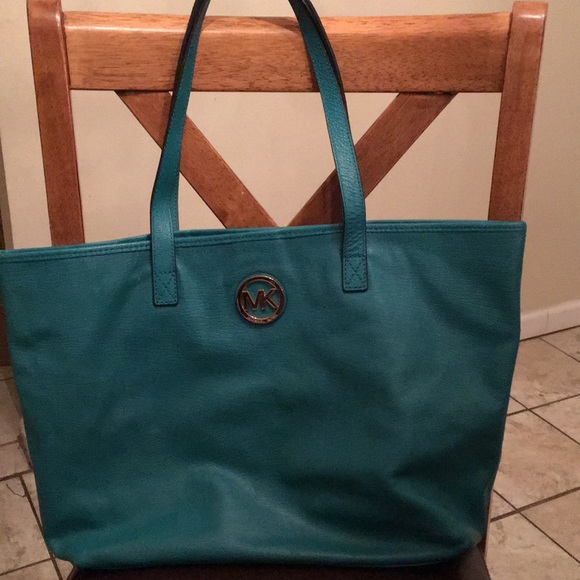 Michael Kors Handbags - Michael Kors Shoulder Bag